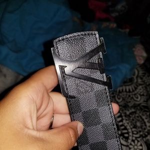Luis Vuitton belt